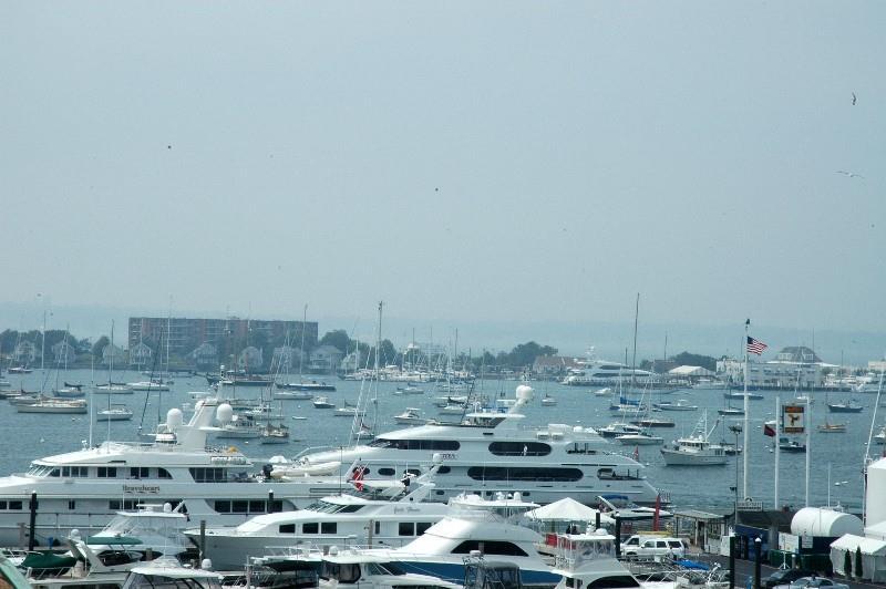 Newport Bay Club And Hotel Buitenkant foto